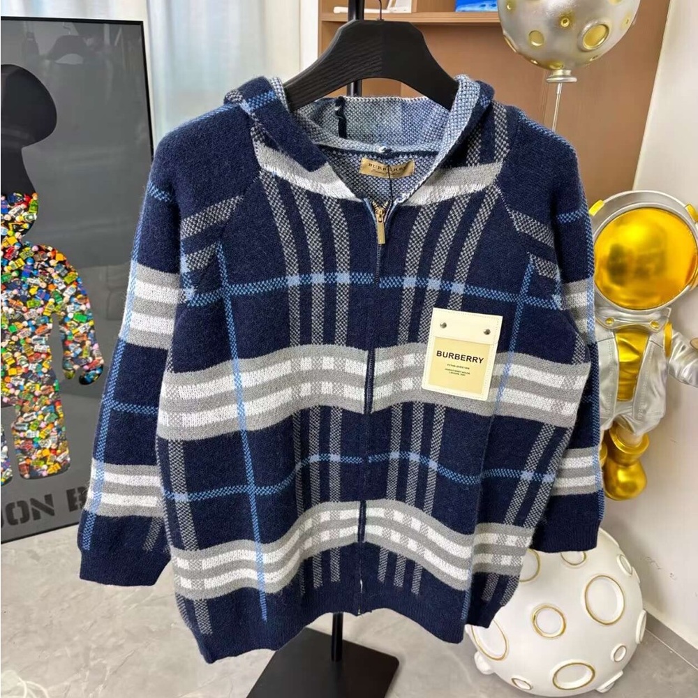 Burberry Men's Navy and Gray Zip-Up Sweater